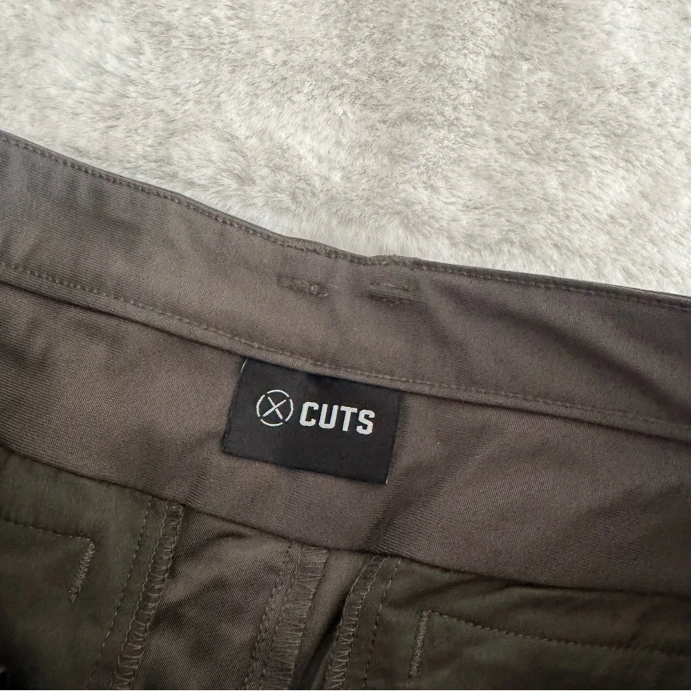 Cuts AO Pocket Pants Slim Fit Green Gray Performance Size 32x32